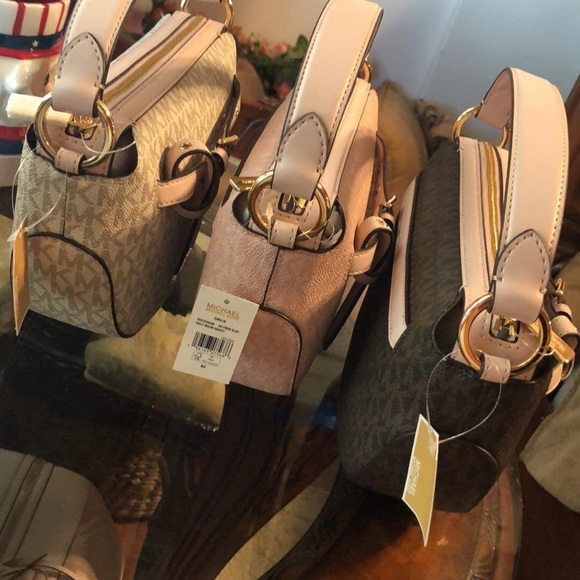 MICHAEL KORS EMILIA BAG SET of 3 - Picture 3 of 7